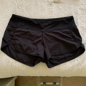 Lululemon speed up shorts 2.5” black sz 8